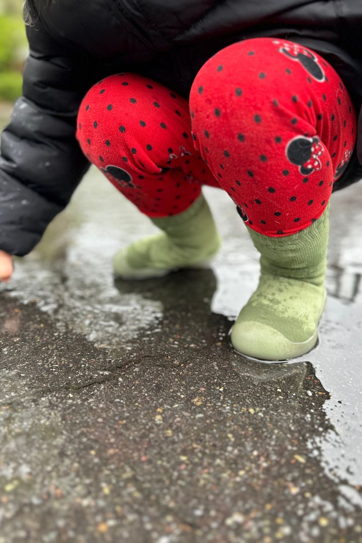 Finding the Perfect Size Shoe Socks for Your Little One: A Simple Guide